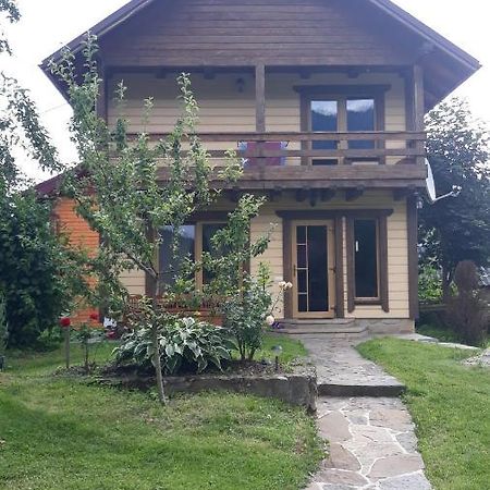 У Тарнавських Mykulytschyn Exterior foto